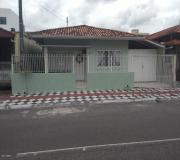 Casa 4 dormitórios ou + para Venda, em Balneário Camboriú, bairro CENTRO, 4 dormitórios, 2 banheiros, 4 vagas
